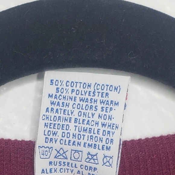 Vintage Russell Athletic Burgundy Sweatshirt - Picture 6 of 6